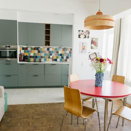 Centrally Located Apartment Close To The Beach Остенде Экстерьер фото