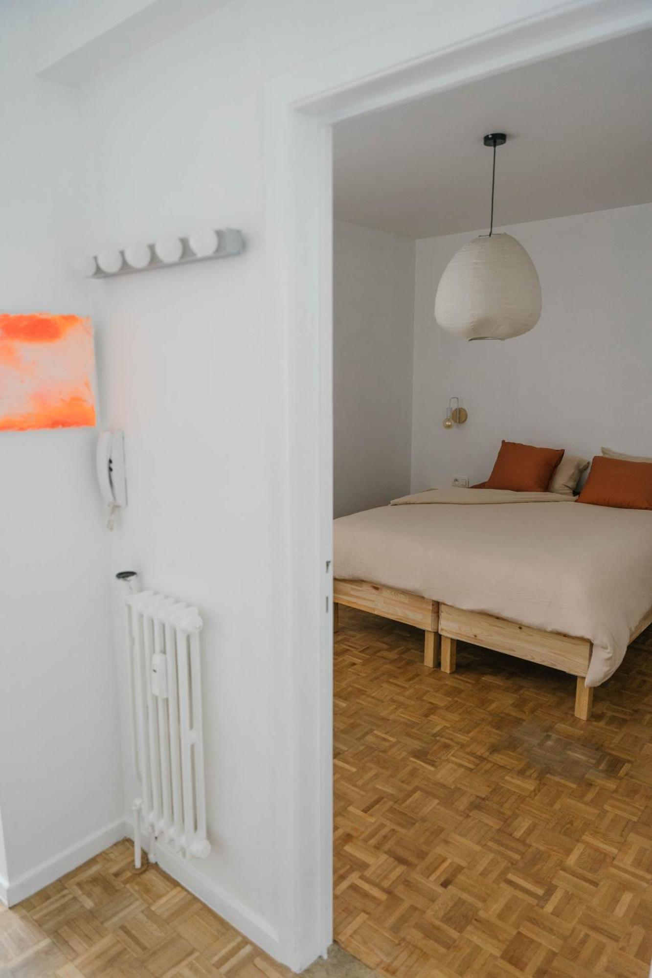 Centrally Located Apartment Close To The Beach Остенде Экстерьер фото